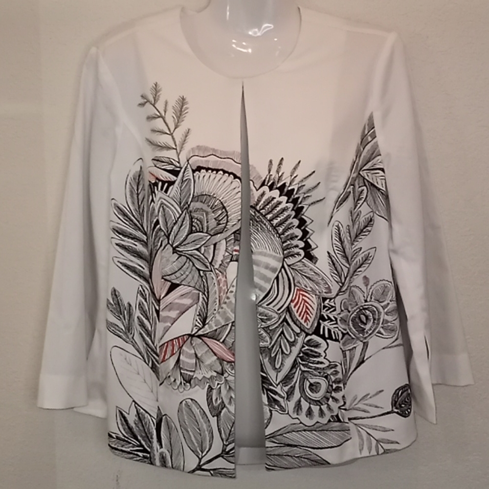 Chico's Short Floral Print Jacket - Picture 4 of 14